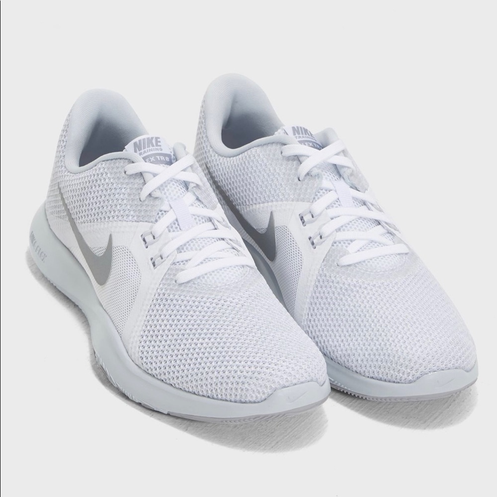 Nike Womens Flex TR 8 924339-100 White Lace Up Low Top Running Sneaker​​​​​​​​​​